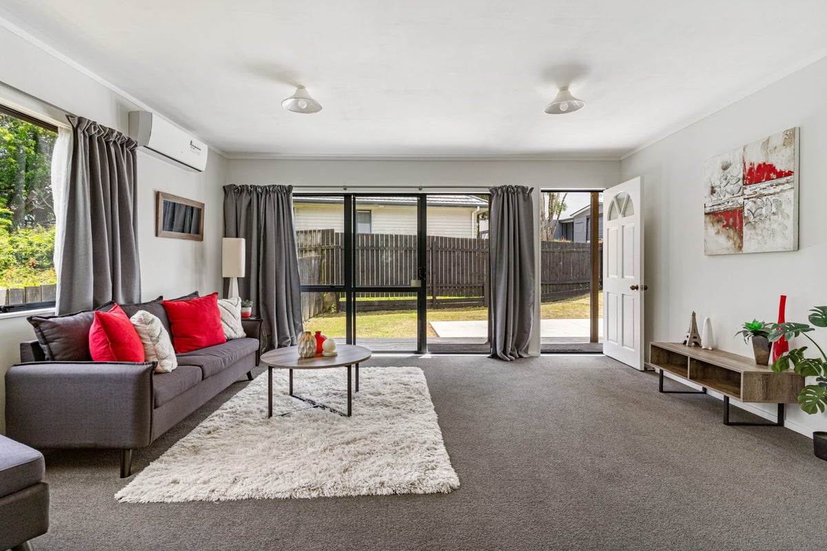 101 Kemp Road, Massey, Waitakere City, Auckland - Carousel 2