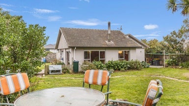 27 Seafield Place, South New Brighton, Christchurch - Carousel 1