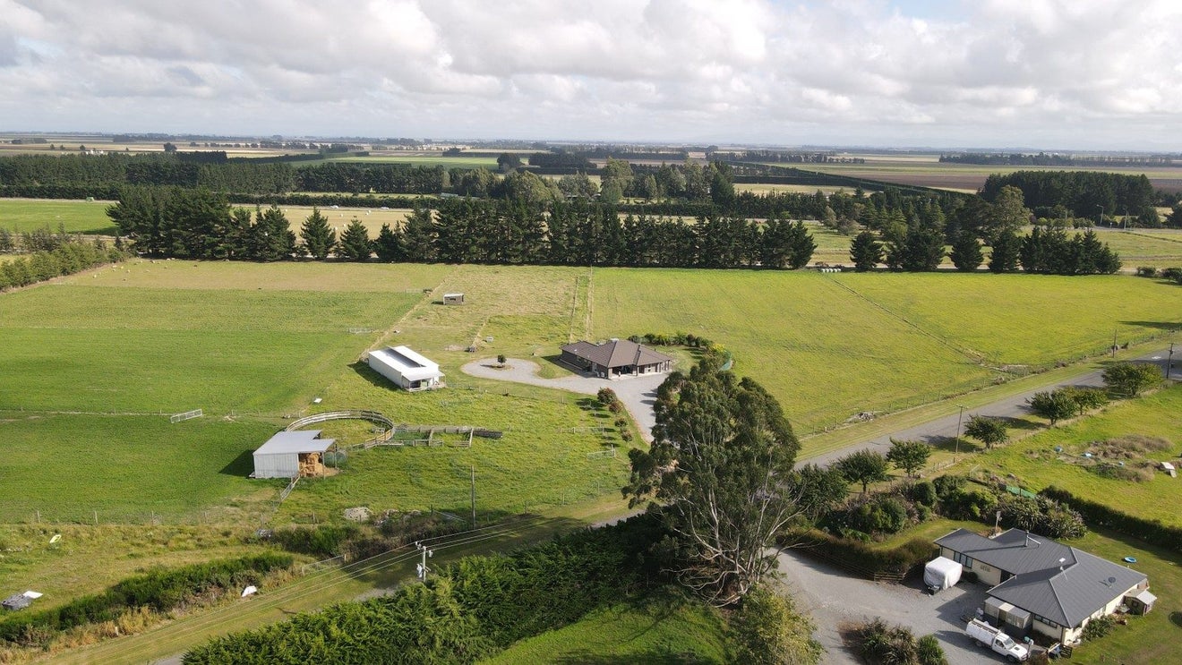 38 Chertsey Road, Chertsey, Ashburton - Carousel 2