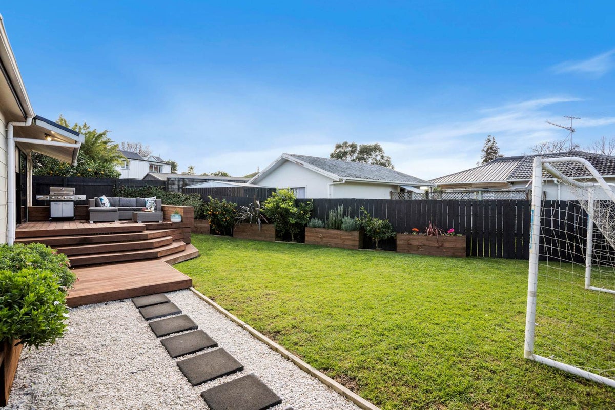 2/46 Opaheke Road, Papakura, Auckland - Carousel 1
