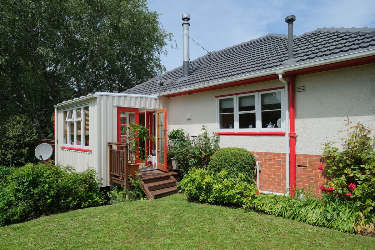 40 Barclay Street, North East Valley, Dunedin - Carousel 1