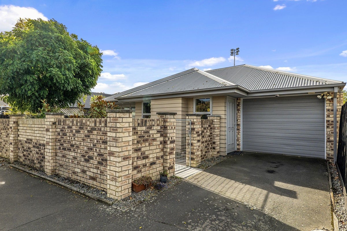 80 Trafalgar Street, St Albans, Christchurch - Carousel 1