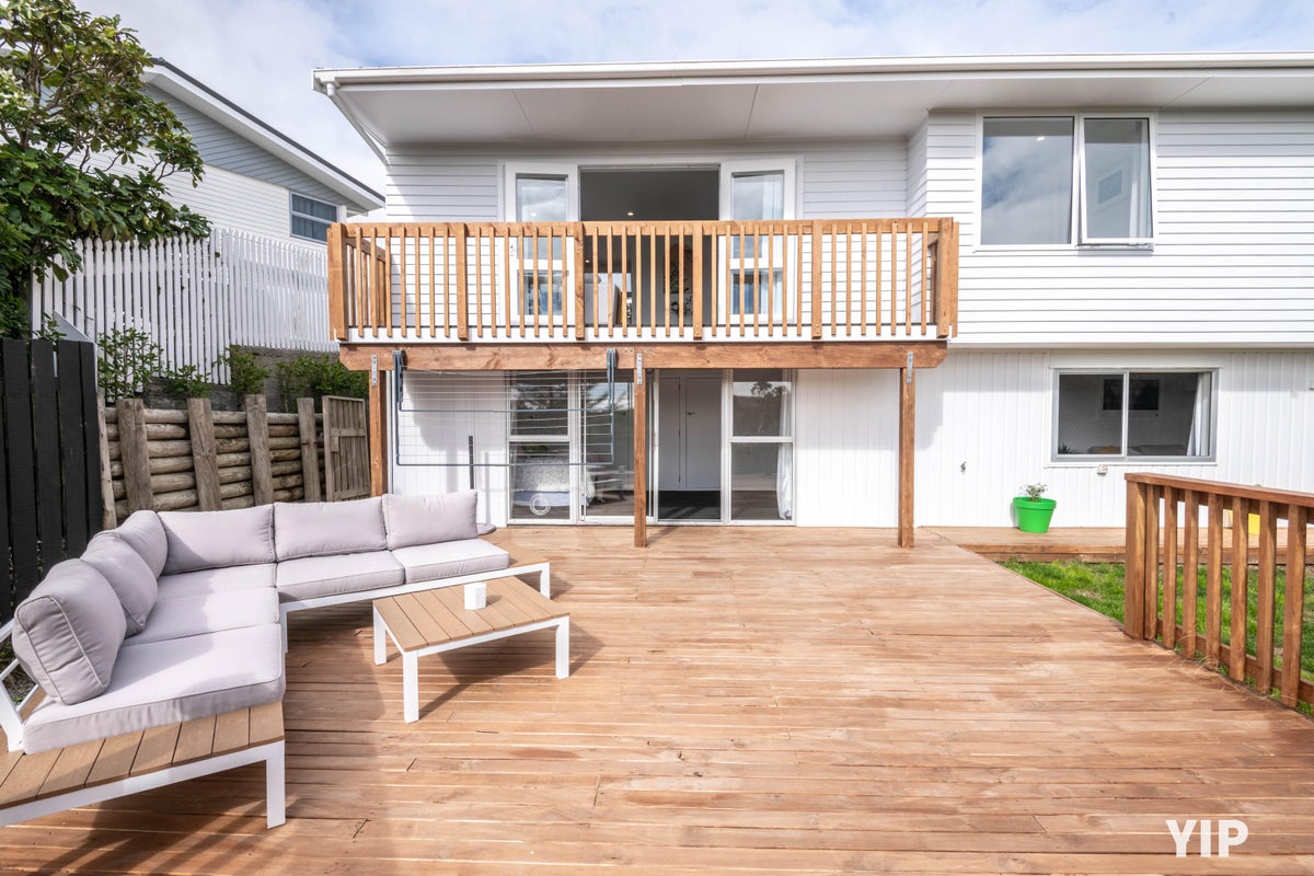 21 Lomita Road, Johnsonville, Wellington - Carousel 35