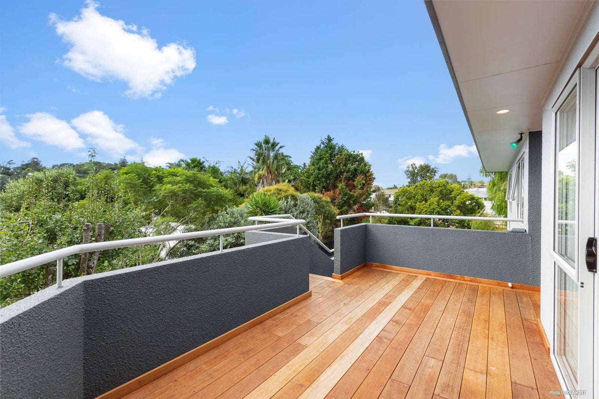 2/46 Lauderdale Road, Birkdale, Auckland - Carousel 2