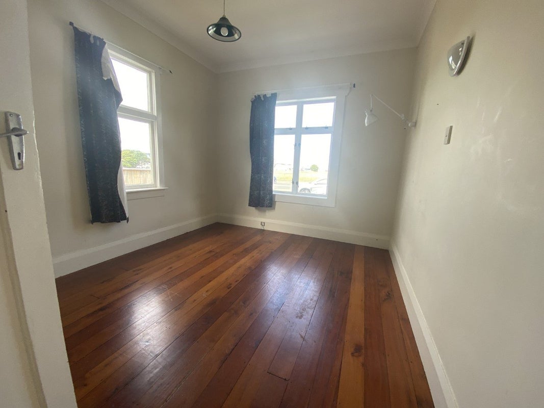 16 Wellington Road, Hataitai, Wellington - Carousel 2