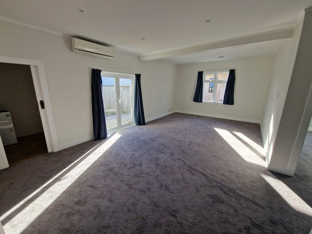12 Caledonia Street, Miramar, Wellington - Carousel 2