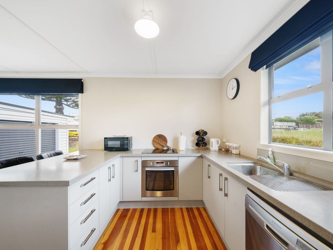 47 PARK AVE, Waitarere Beach, Levin - Carousel 2