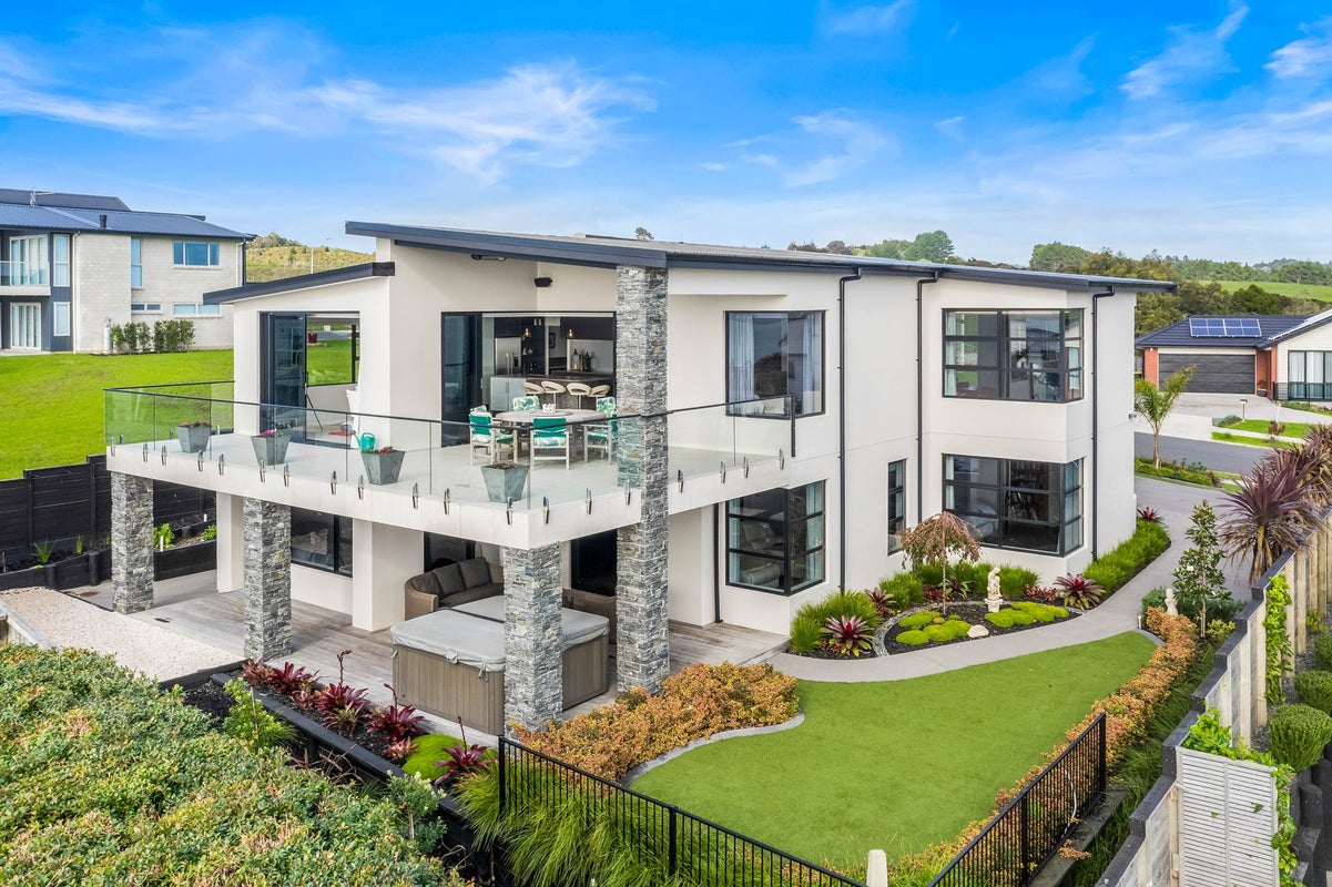 10 Herbert Pollard Drive, Maraetai, Auckland - Carousel 1