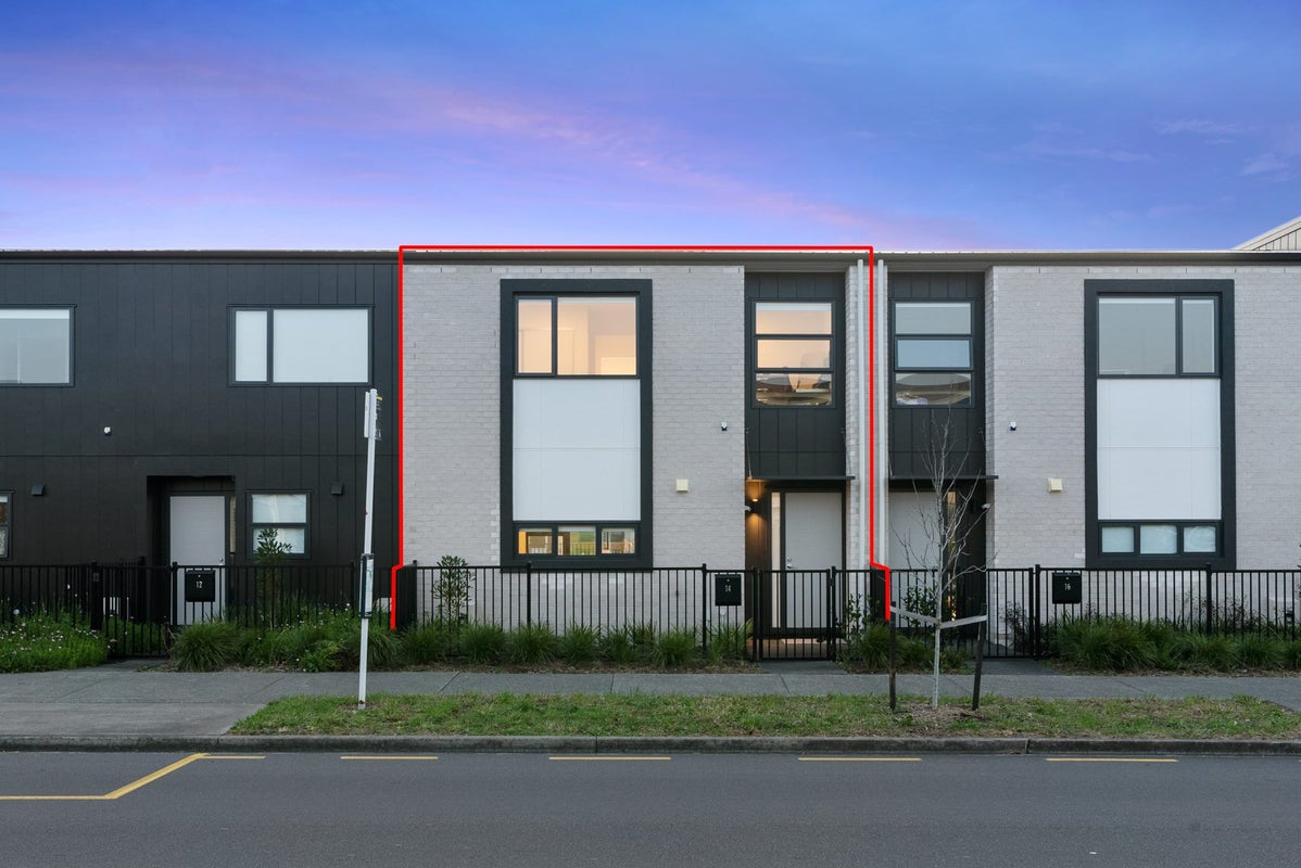 14 Brookview Drive, Flat Bush, Auckland - Carousel 1