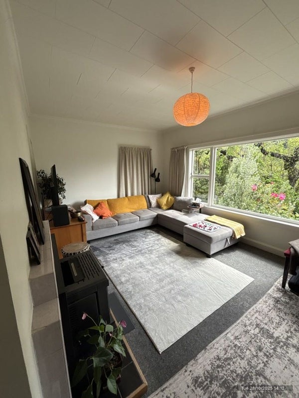 2 Ocean View Terrace, Sumner, Christchurch - Carousel 1