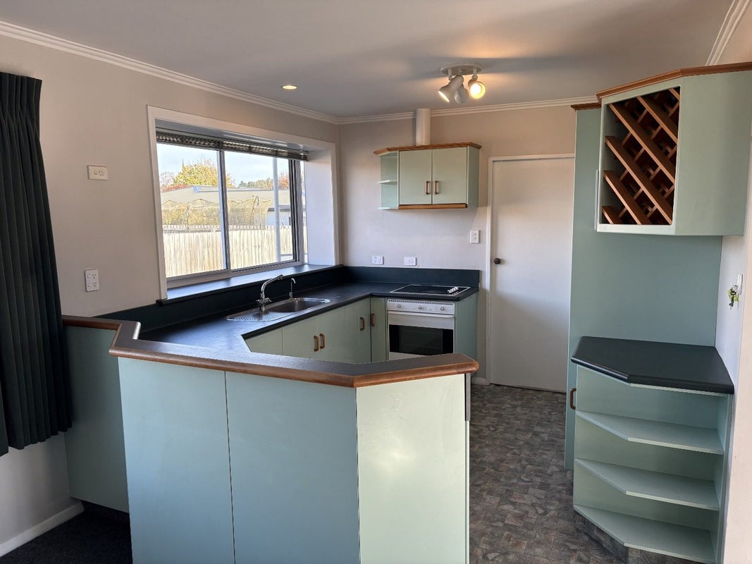 22 Mountain View Road, Glenwood, Timaru - Carousel 2