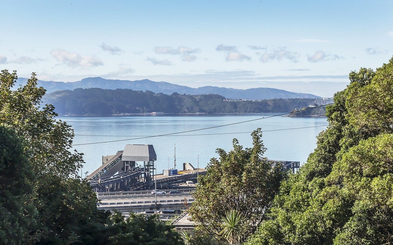72A Sar Street, Wadestown, Wellington - Carousel 2