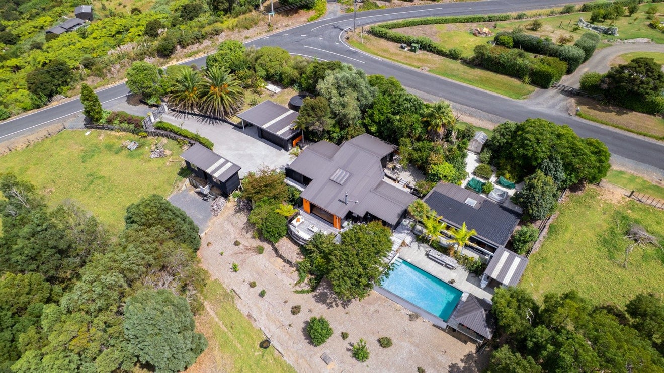 170 Oyster Point Road, Warkworth - Carousel 1