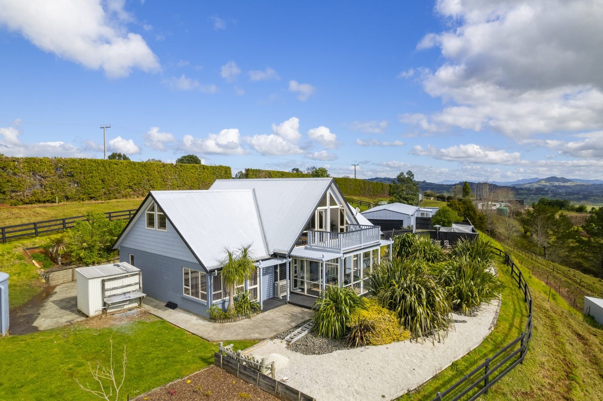 422 Apotu Road, Kamo - Carousel 2