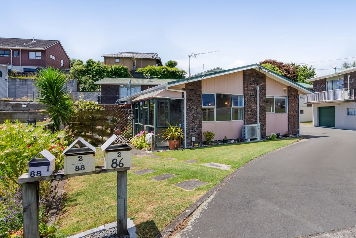 1/88 David Street, Lynmouth, New Plymouth - Carousel 1
