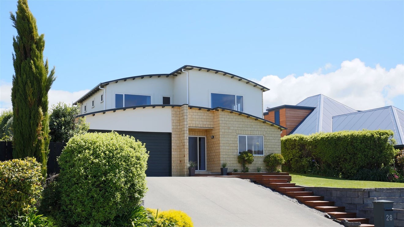 28 Koromiko Crescent, Diamond Harbour, Lyttelton - Carousel 1