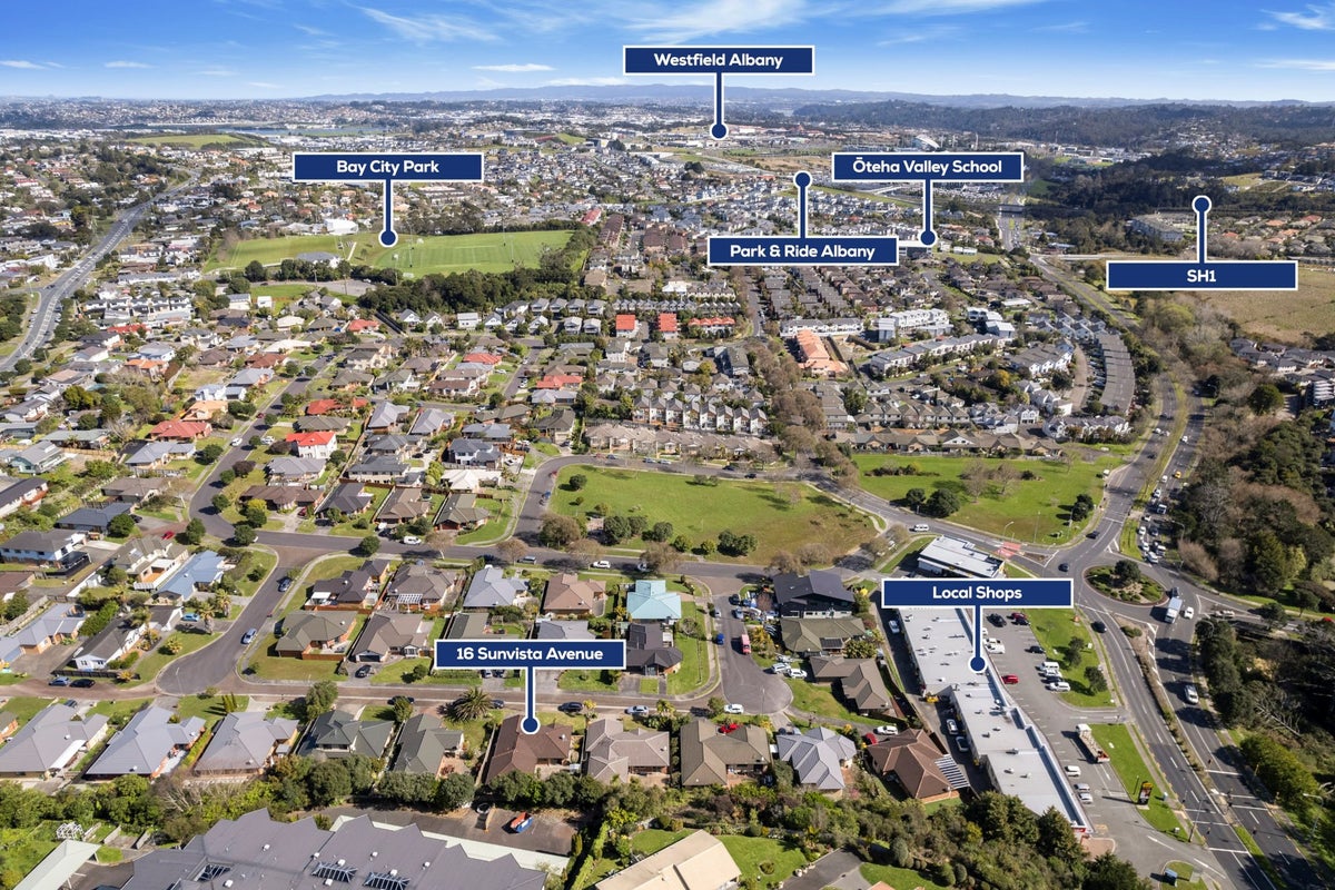 16 Sunvista Avenue, Oteha, Auckland - Carousel 2