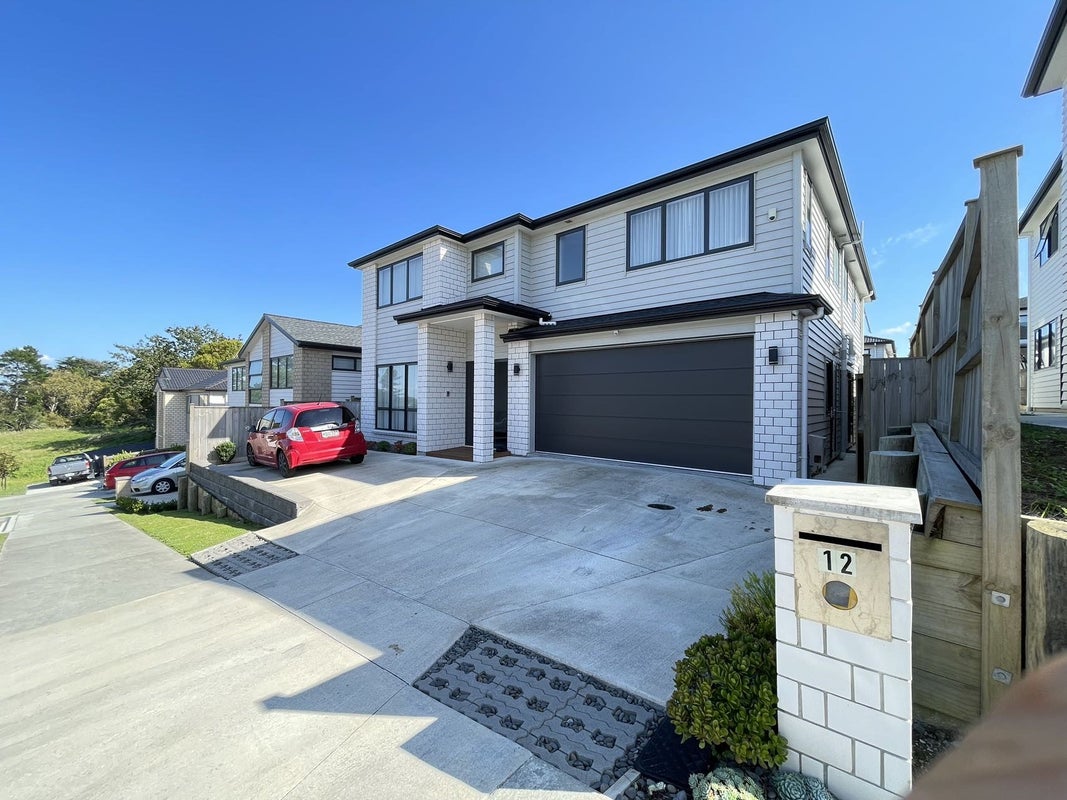 12 Arahanga Road, Flat Bush, Auckland - Carousel 1
