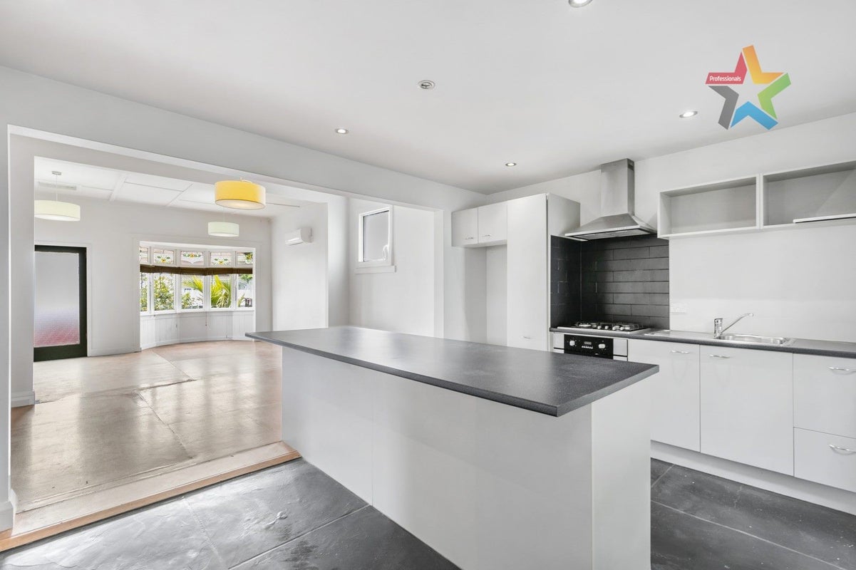 24 Normanby Street, Newtown, Wellington - Carousel 2
