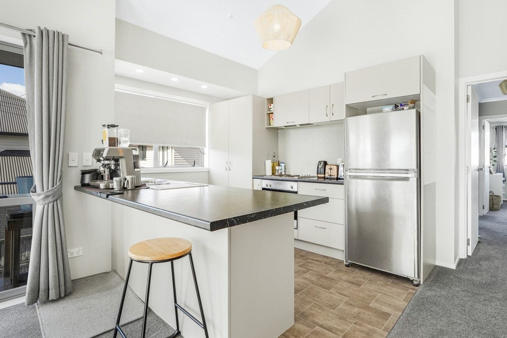 198D Old Farm Road, Hamilton East, Hamilton - Carousel 2