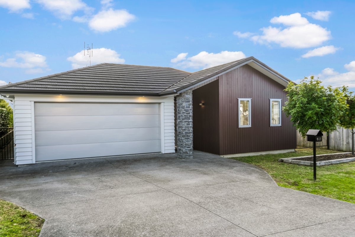 62 Constellation Avenue, Beachlands, Auckland - Carousel 1