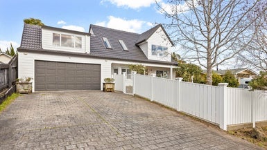 8 Picasso Drive, West Harbour, Auckland - Carousel 1