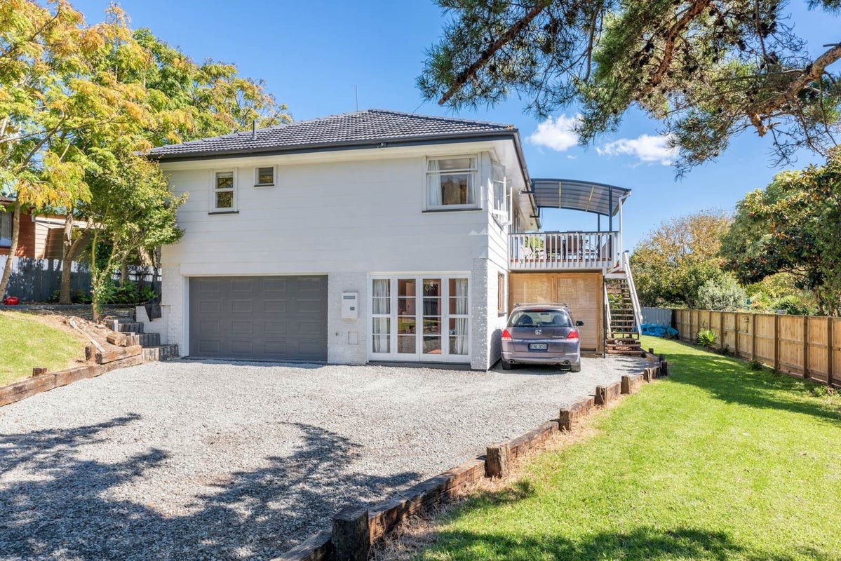 48 Wakelin Road, Beachlands, Auckland - Carousel 1