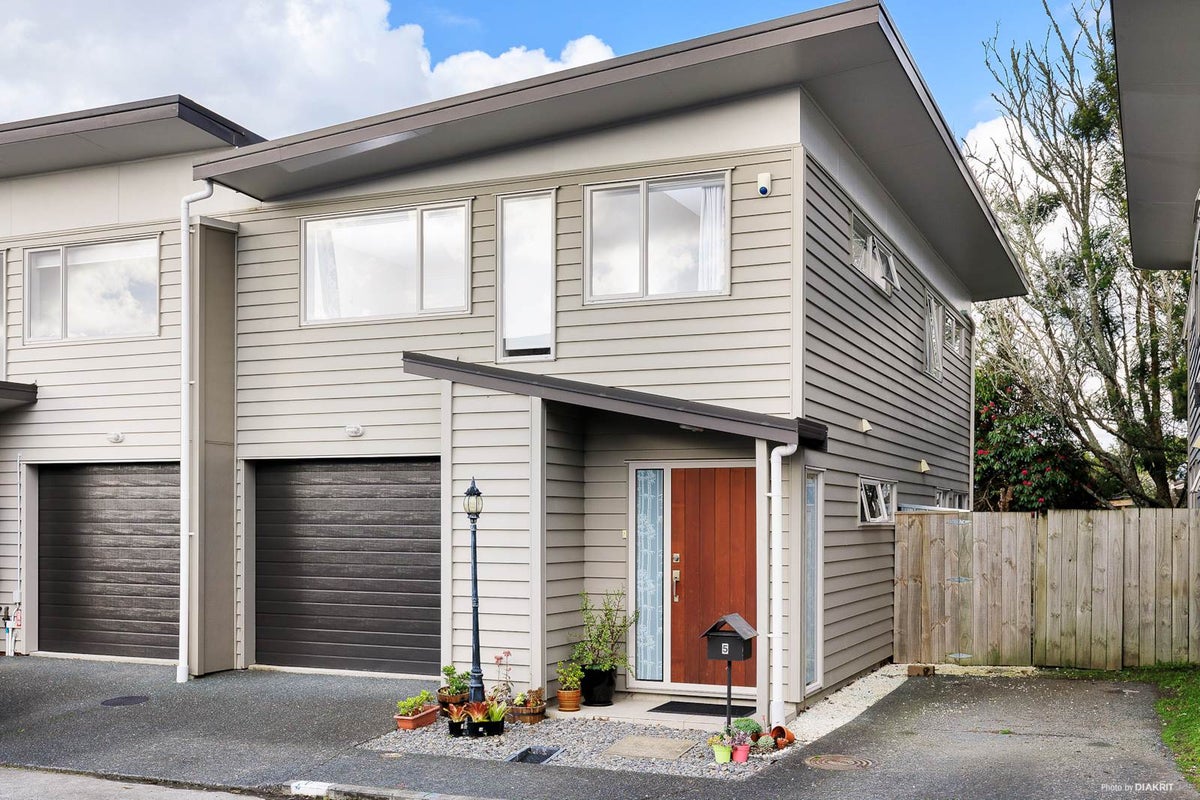 5/45A Swanson Road, Henderson, Auckland - Carousel 1
