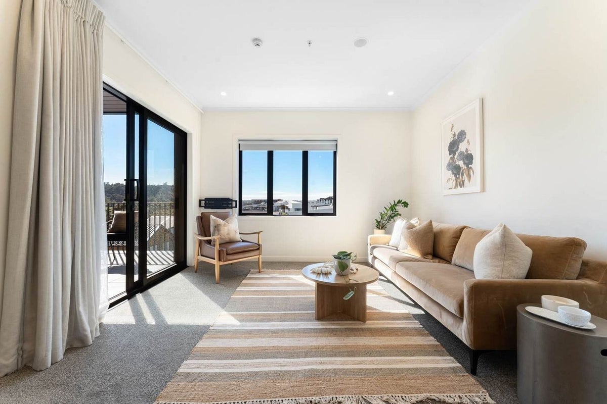 30/194 Buckley Avenue, Hobsonville, Auckland - Carousel 1