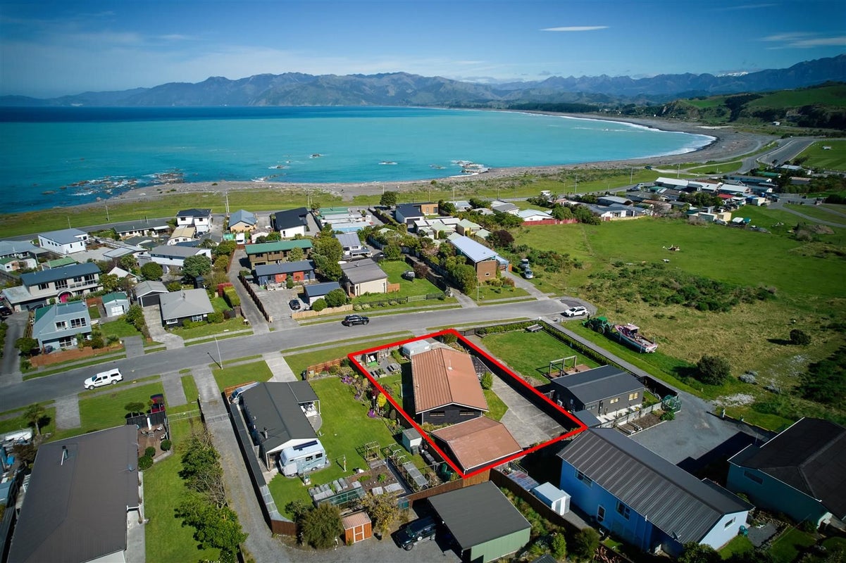 20 Kotare Place, South Bay, Kaikoura - Carousel 1