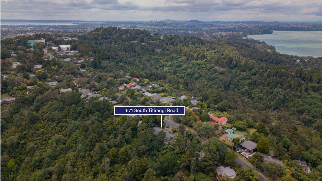 571 South Titirangi Road, Titirangi, Auckland - Carousel 21
