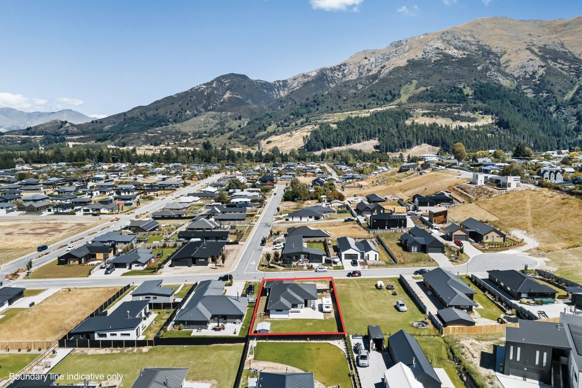 10 Magpie Place, LAKE HAWEA - Carousel 1