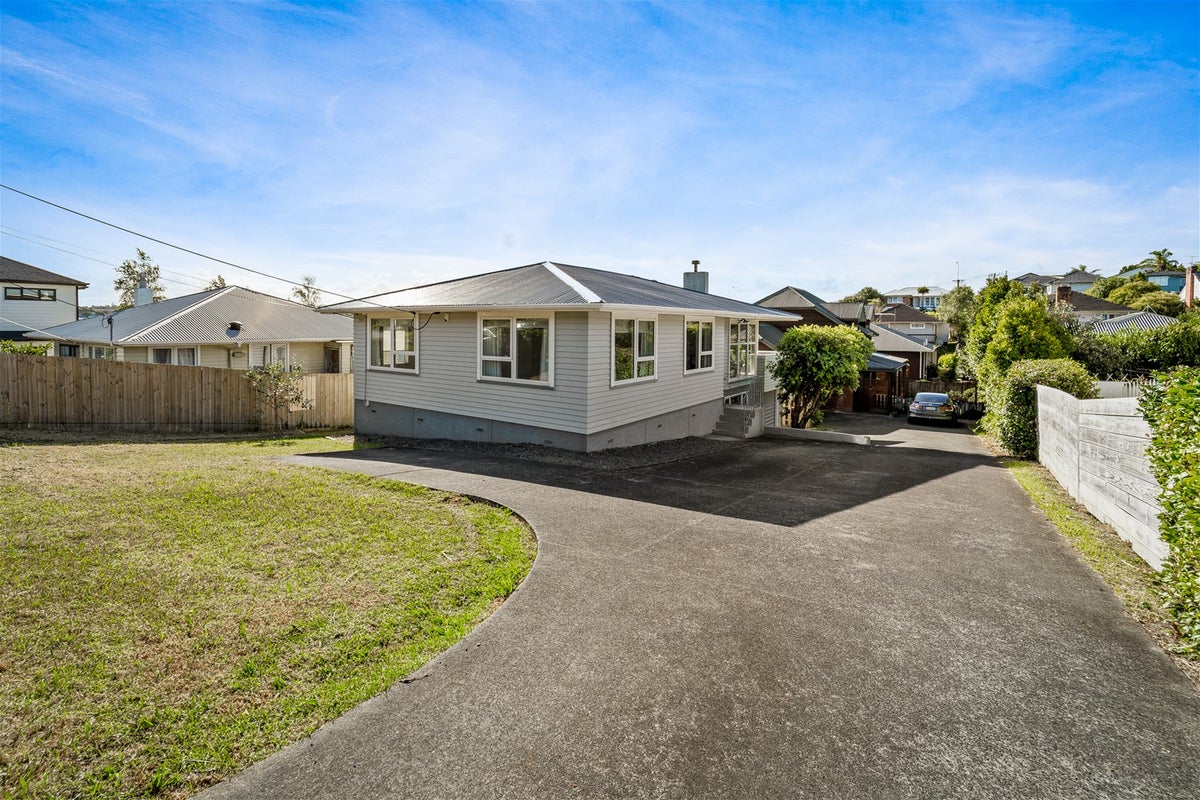 2/23 Bond Crescent, Forrest Hill, Auckland - Carousel 18