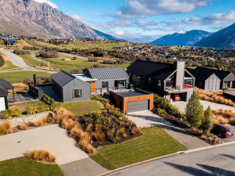 10 Falconer Rise, Jacks Point, Queenstown - Carousel 2