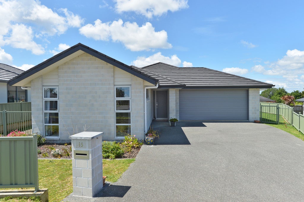 15 Rolling Stone Rise, Tikipunga, Whangarei - Carousel 1