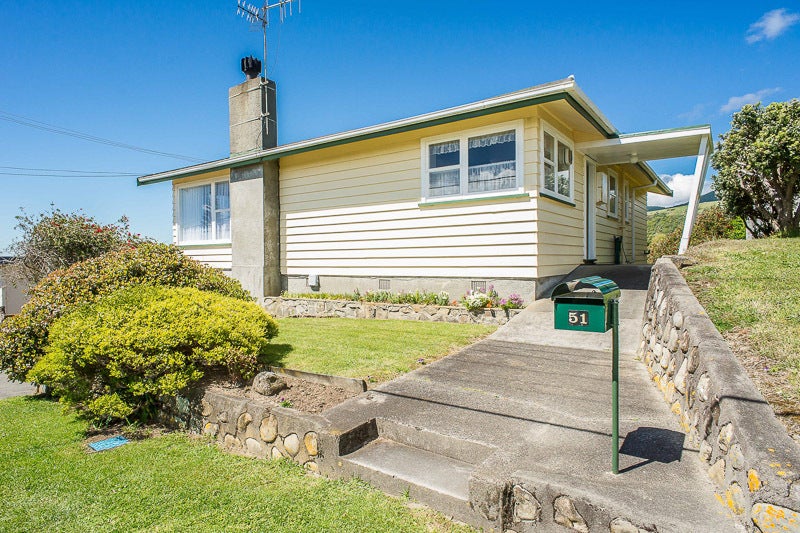 51 Dale Road, Raumati South, Paraparaumu - Carousel 1