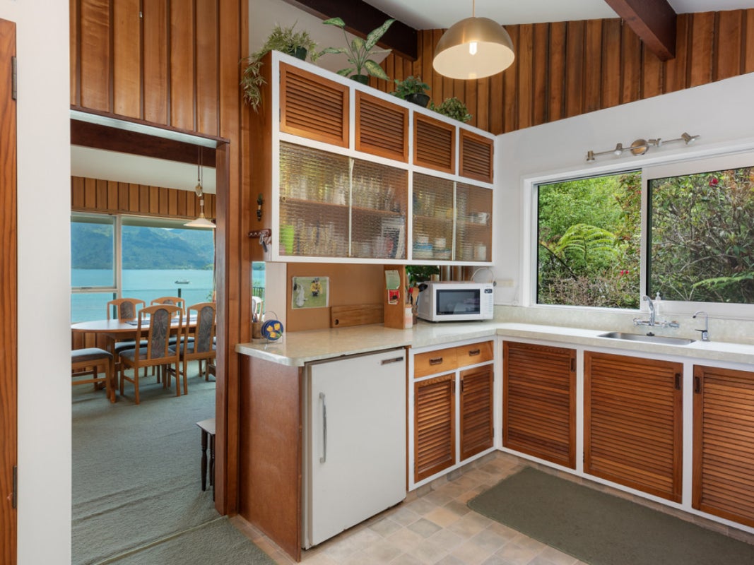 953 Kenepuru Road, MAHAU SOUND - Carousel 1