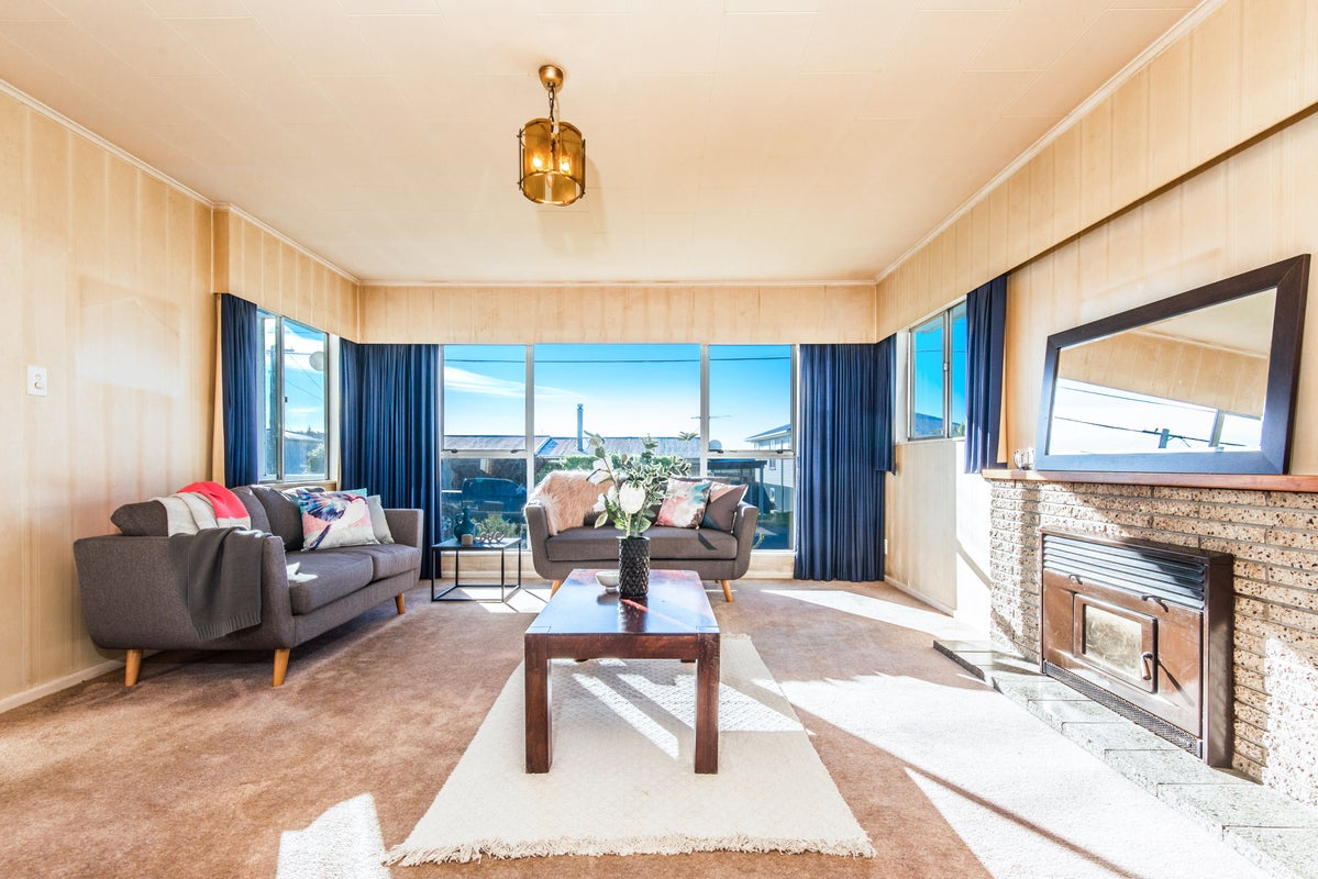6 Griffiths Grove, Newlands, Wellington - Carousel 1