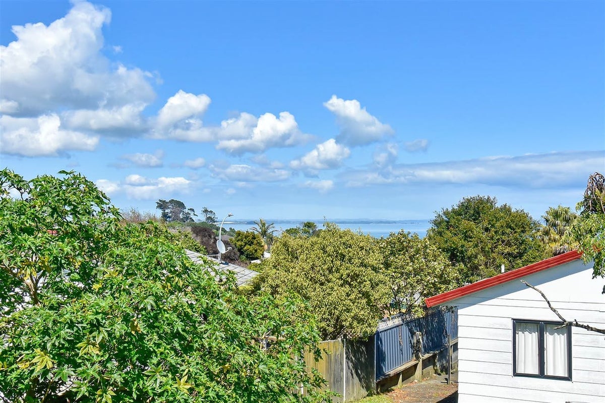 1/45 Templeton Place, Clendon Park, Auckland - Carousel 2
