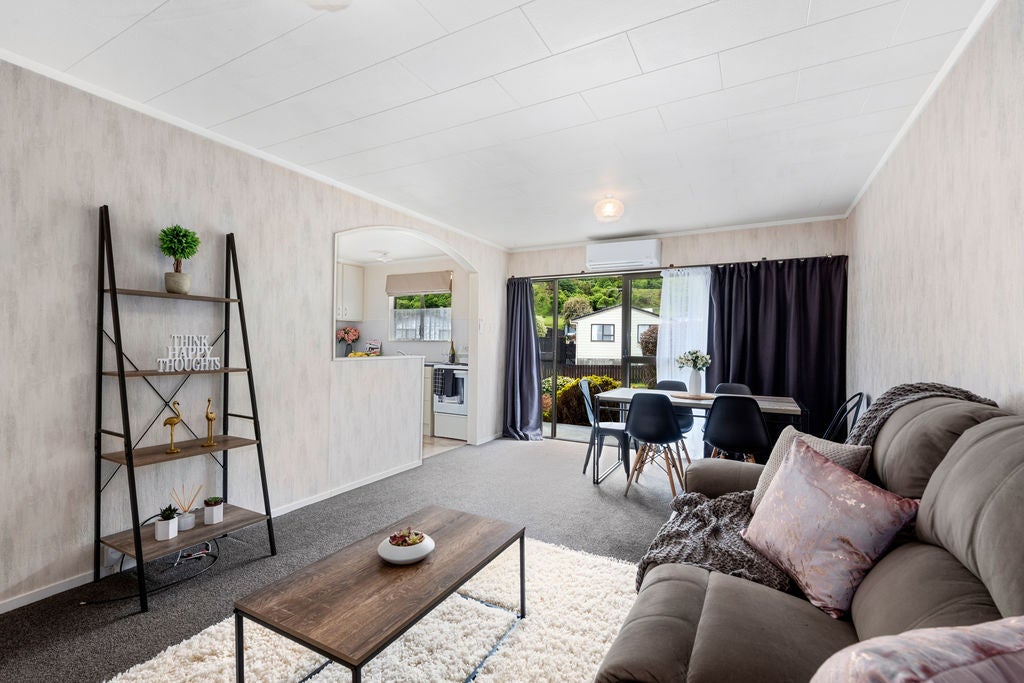 1/44 Hartford Crescent, Totara Park, Upper Hutt - Carousel 2