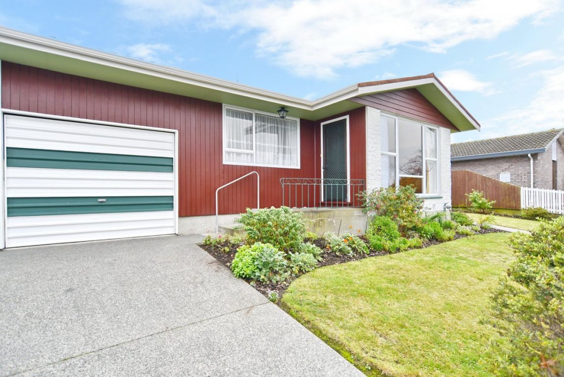 2/1 Larkhill Place, Russley, Christchurch - Carousel 1