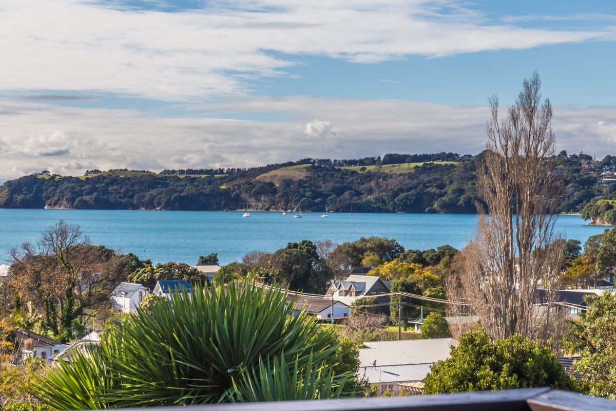 47 Layton Road, Manly, Whangaparaoa - Carousel 1