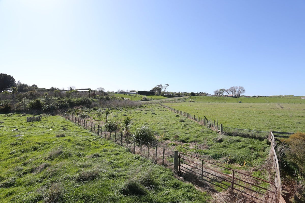 50 Cemetery Road, Sanson, Palmerston North - Carousel 6