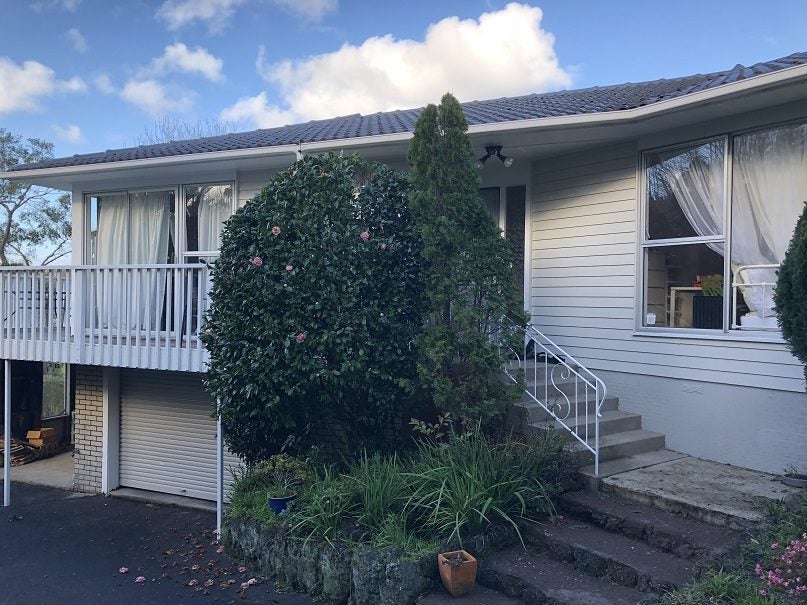 90 Sycamore Drive, Sunnynook, Auckland - Carousel 1