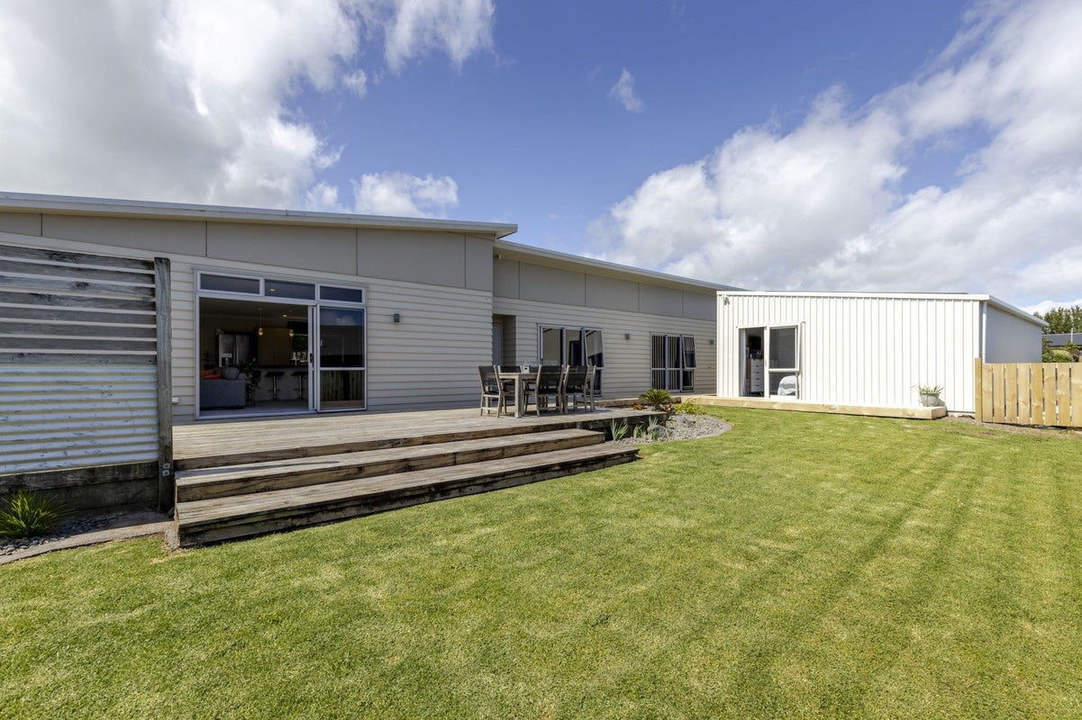 46 Dillon Drive, Bell Block, New Plymouth - Carousel 1