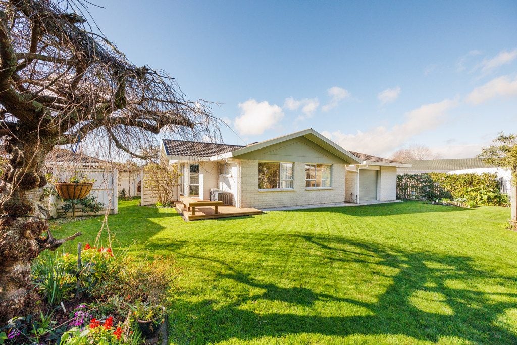 52 Carter Crescent, Awapuni, Palmerston North - Carousel 2
