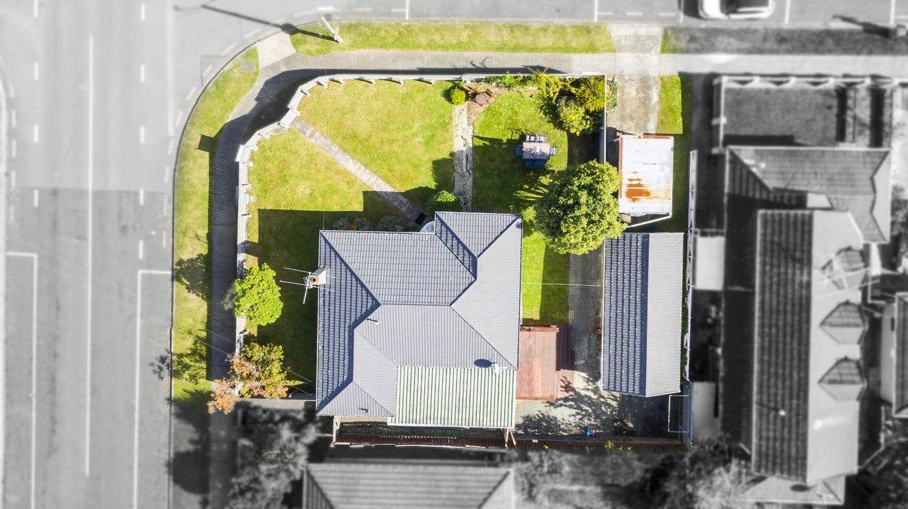 2 Oxford Crescent, Ebdentown, Upper Hutt - Carousel 20