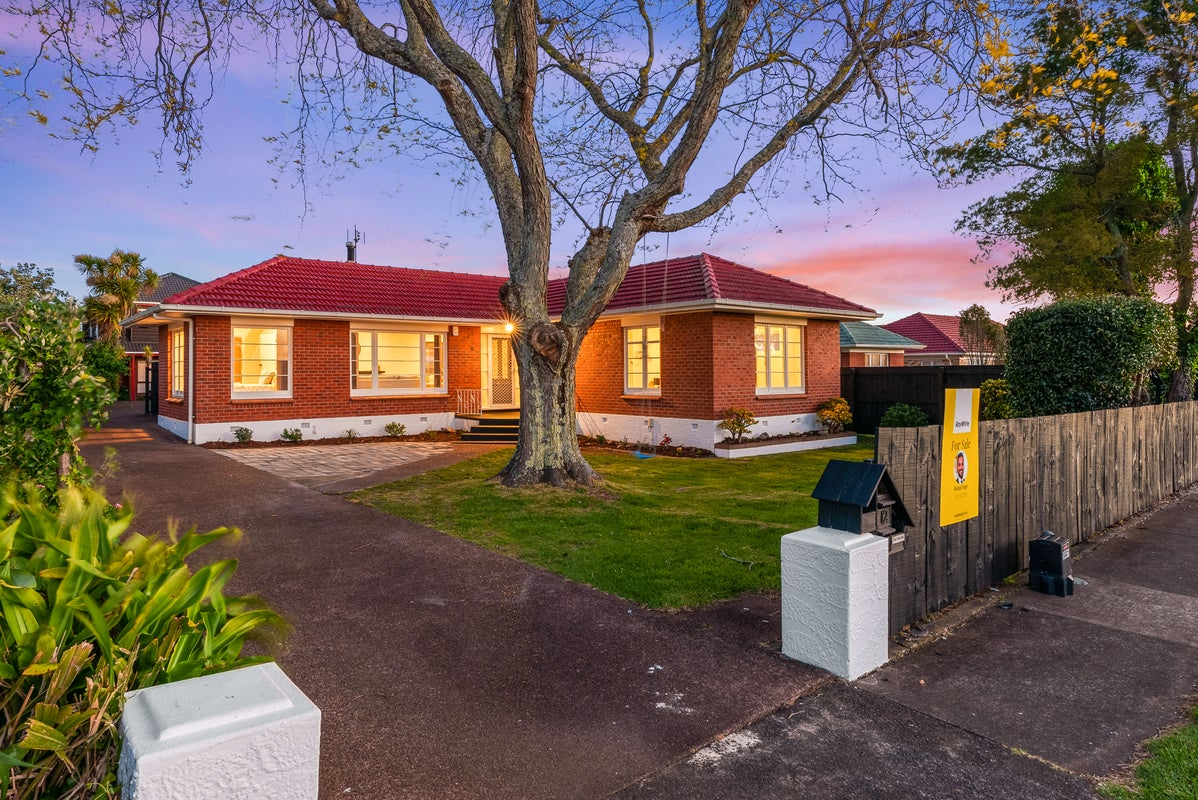 12 Watson Place, Papatoetoe, Auckland - Carousel 1