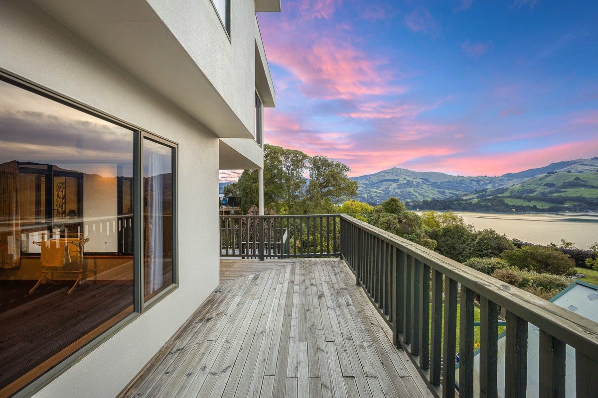 9 Ngaio Grove, Robinsons Bay, Akaroa - Carousel 2