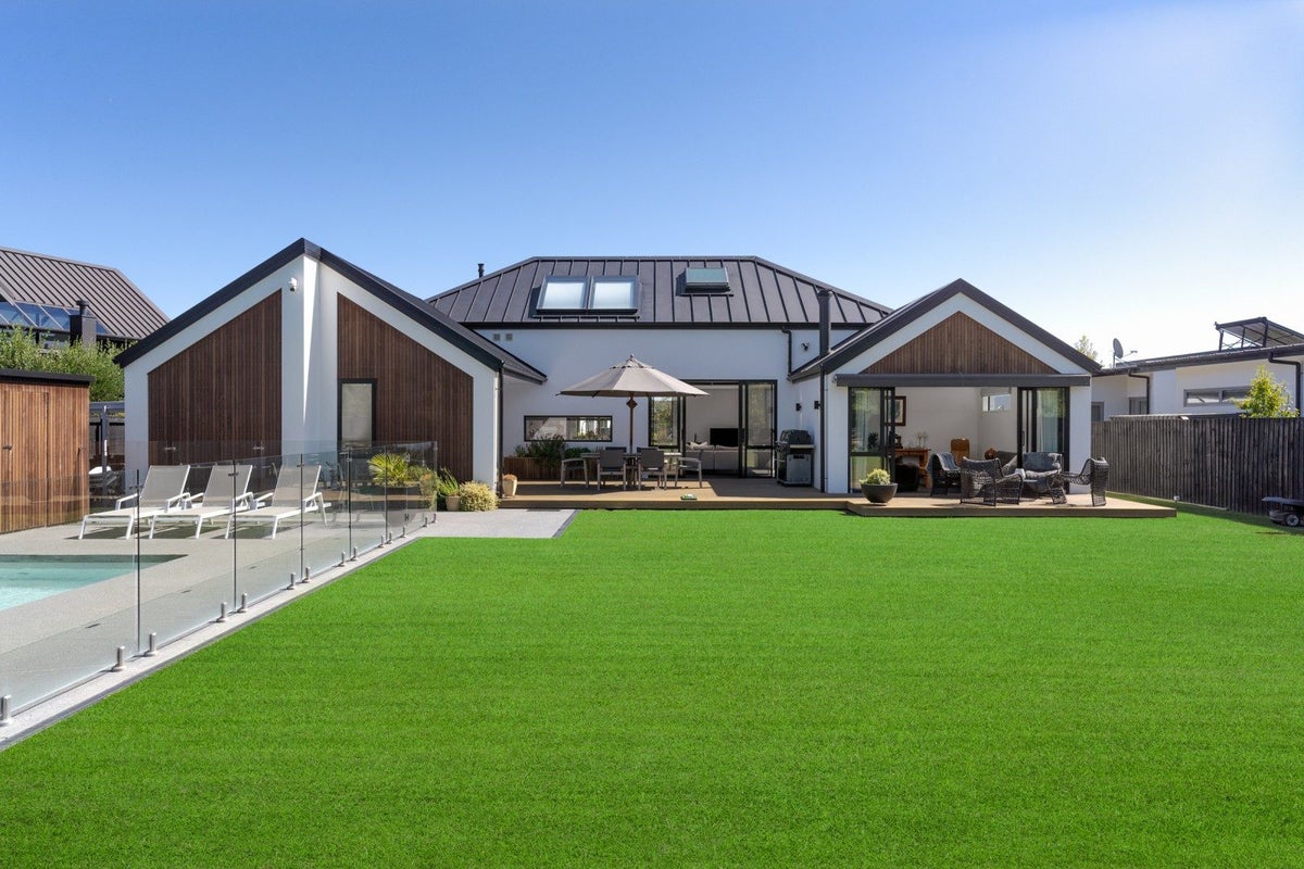 5 Kawharu Street, Marshland, Christchurch - Carousel 1